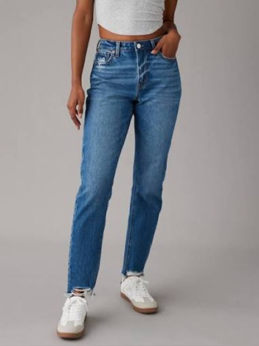 American Eagle Mom Jeans Size 4 Short - Medium Blue Wash